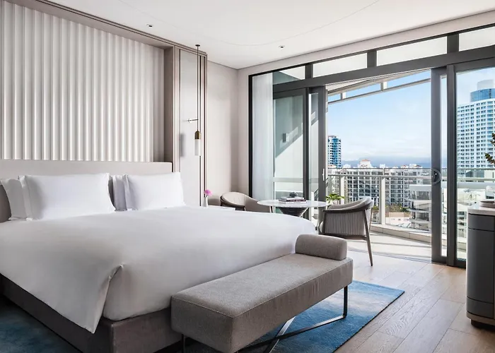 The Langham, Gold Coast And Jewel Residences
